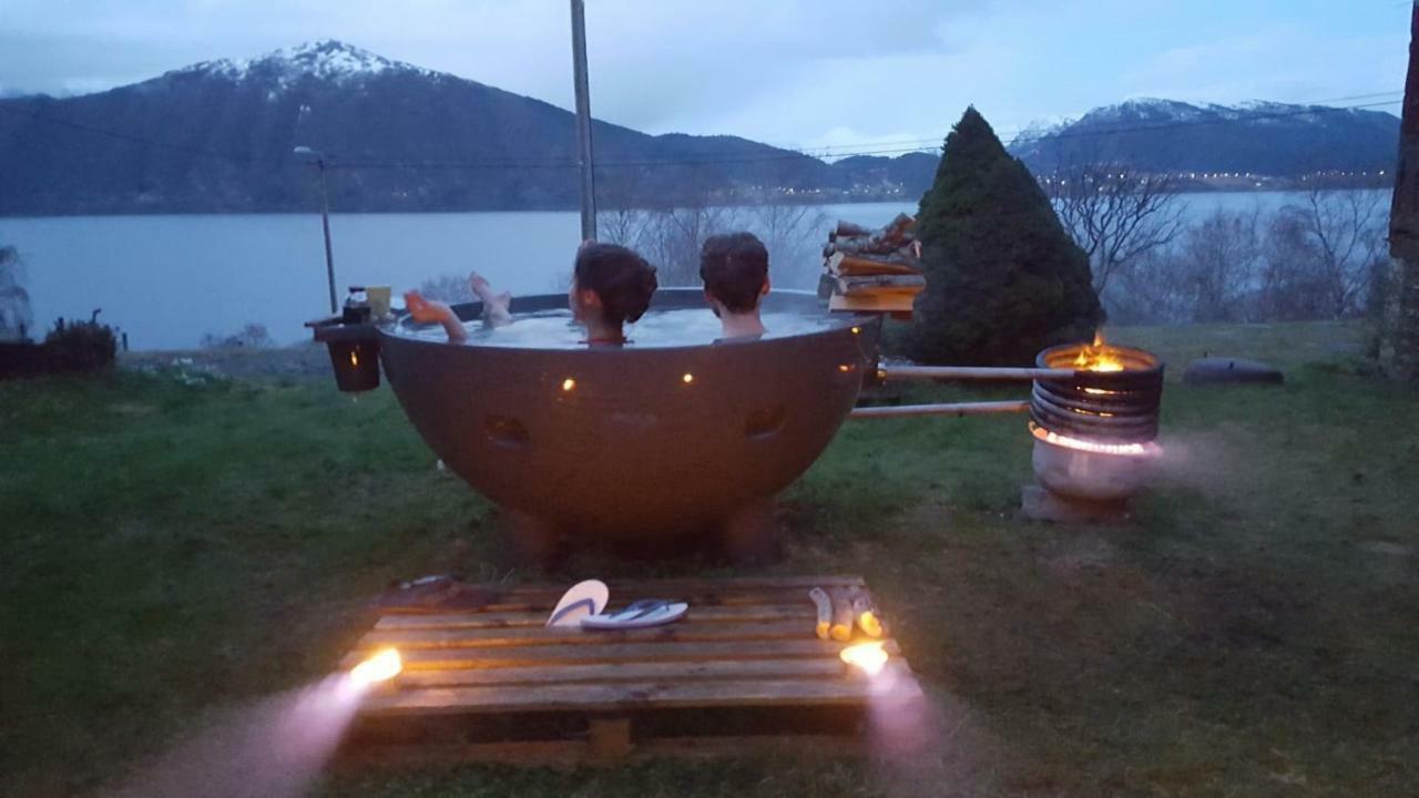 Lauvstad Tiny House With Fjordview!ヴィラ エクステリア 写真